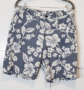 Gap Tropical Floral Chambray & White SZ 33 Chino Shorts Front & Rear Poc…